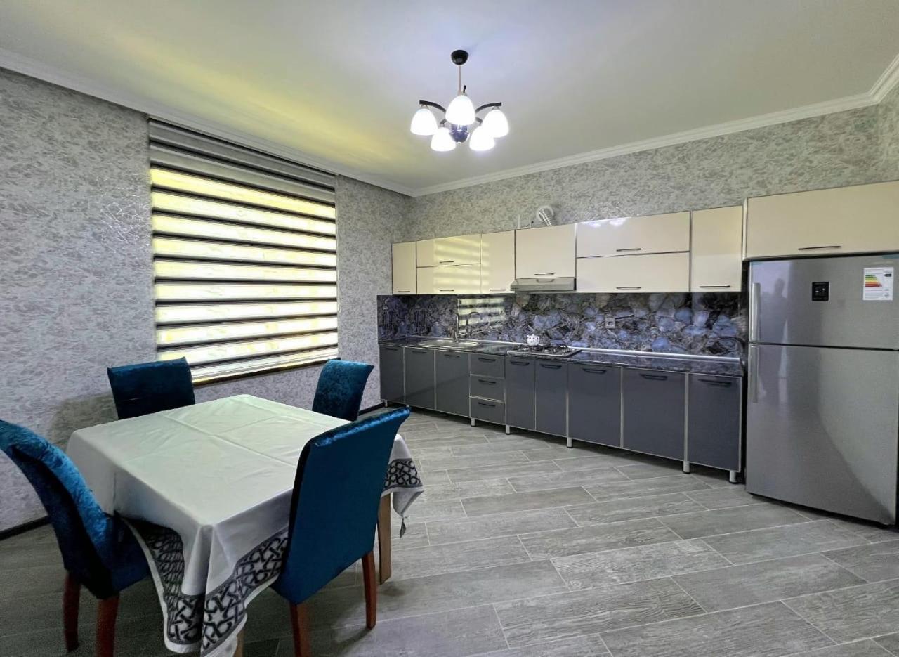 הוילה Flora Grand גאלבה מראה חיצוני תמונה