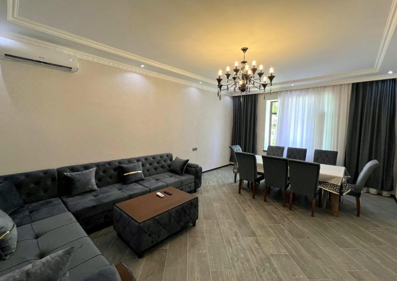 הוילה Flora Grand גאלבה מראה חיצוני תמונה